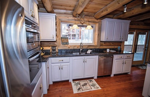 Broken Bow Cabin | R-N-R- Broken Bow/Hochatown- 2bd - Sleeps 8