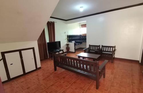 Silang House | Rachel's Bed and Breakfast Near Tagaytay