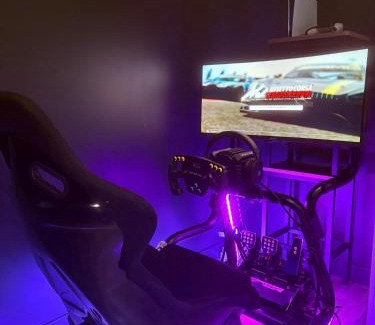 Bressuire Apartment | racing room