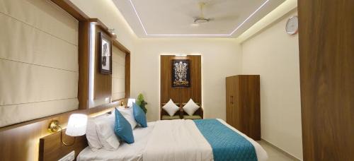 Guruvayur Hotel | Radha Madhavam Apartment's
