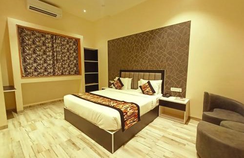 Yavatmal Hotel | Radhamangal Colors Inn