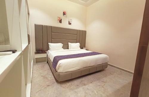 Yavatmal Hotel | Radhamangal Colors Inn