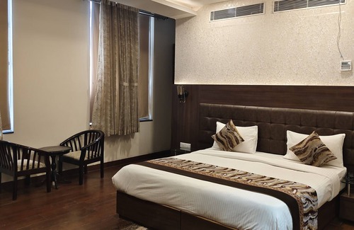 Varanasi Hotel | RADIANCE COURTYARD
