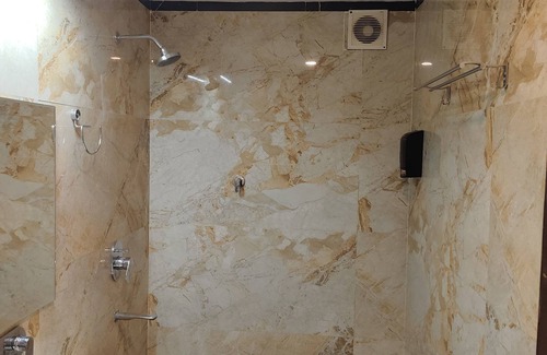 Varanasi Hotel | RADIANCE COURTYARD