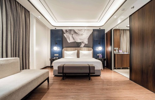 Ellis Bridge Hotel | Radisson Blu Hotel Ahmedabad