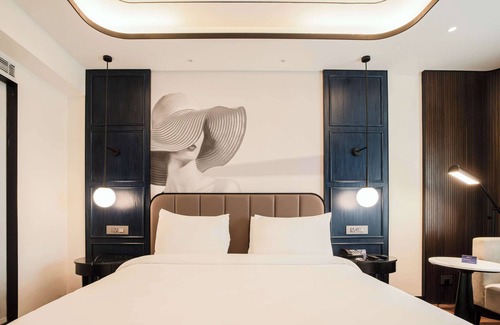 Ellis Bridge Hotel | Radisson Blu Hotel Ahmedabad