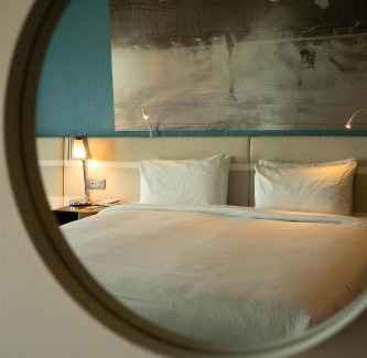 Bassins a Flot Hotel | Radisson Blu Hotel Bordeaux