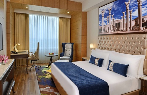 Zirakpur Hotel | Radisson Chandigarh Zirakpur
