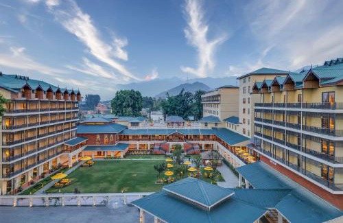 Srinagar Hotel | Radisson Collection Hotel & Spa, Riverfront Srinagar