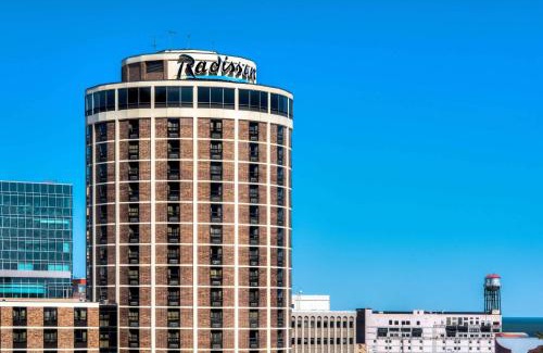 Downtown - Waterfront Hotel | Radisson Hotel Duluth-Harborview