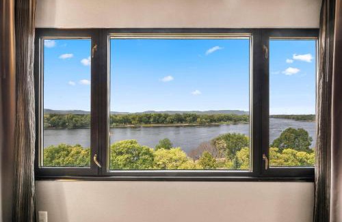 Historic Downtown La Crosse Hotel | Radisson Hotel La Crosse