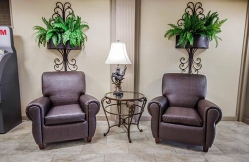Clarksville Hotel | Radisson Hotel Louisville North