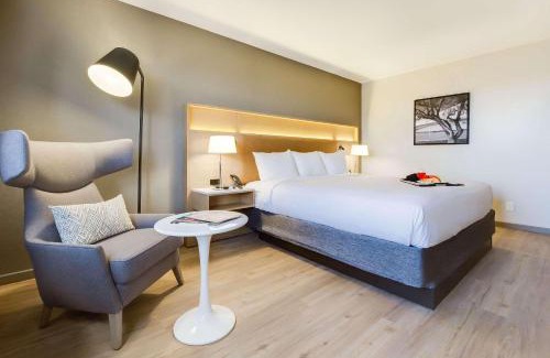 Donelson Hotel | Radisson Hotel Nashville Airport