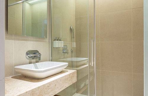 Saint-Denis Hotel | Radisson Hotel Saint Denis, La Reunion