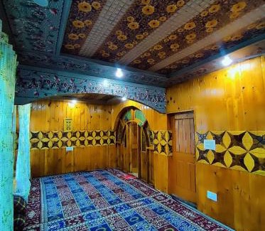 Gund House | Raees Paying Guest House Naranag