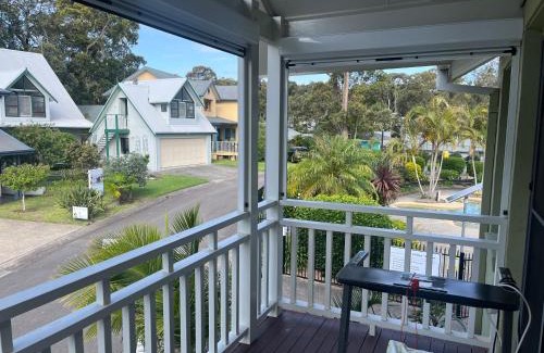 Cams Wharf House | Raffertys Resort Lakeside Terrace Plus 5 Star