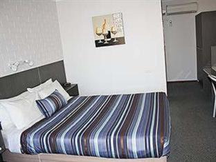 Warrnambool Hotel | Raglan Motor Inn