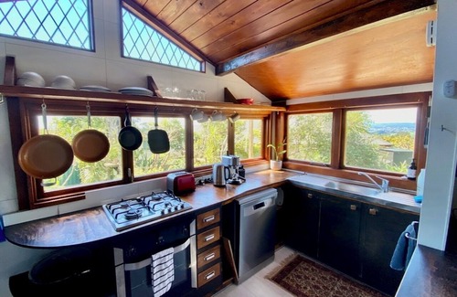 Raglan Cottage | Raglan View Cottage, private one bedroom home and only 3 min drive to the beach