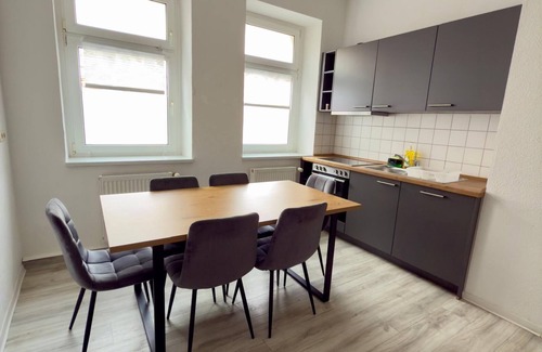 Erfurt Old Town Apartment | RAHA Apartments - large 3 room apartment - first floor - Domplatz - fully equipped