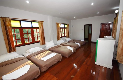 Nakhon Sawan Hotel | Rai Lam Poo Farm and Camping Resort