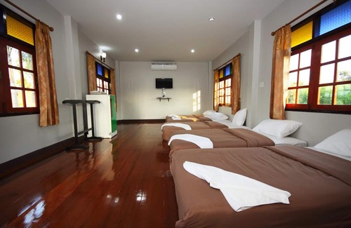 Nakhon Sawan Hotel | Rai Lam Poo Farm and Camping Resort