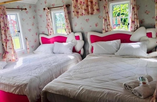 Suan Phueng Hotel | Rai Phurak Resort