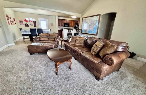 North by Northwest House | Raiderland Rest Stop - 3BR/2BA - Close to Campus