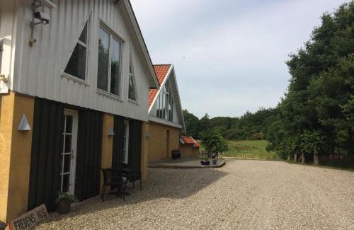 Soro Bed & Breakfast | Rainbows End B&B