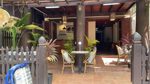 Luang Prabang Cabin | RainForest Guest Lodge