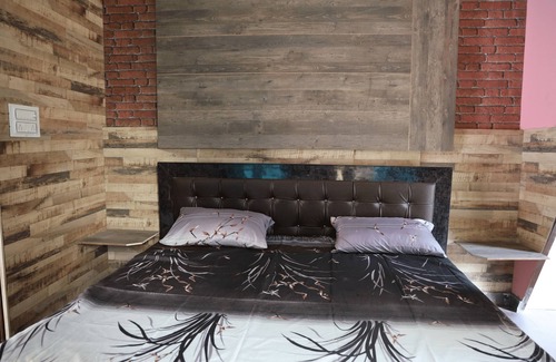 Lansdowne Hotel | Rakatal Rocks Resort