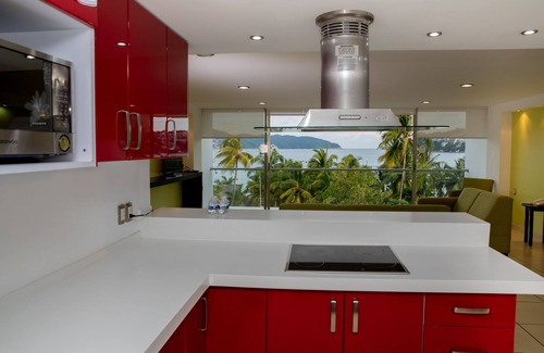 Hornos Hotel | Ramada by Wyndham Acapulco Hotel & Suites