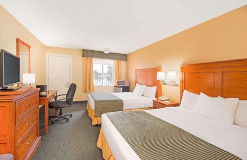 Flagstaff Hotel | Ramada by Wyndham Flagstaff East
