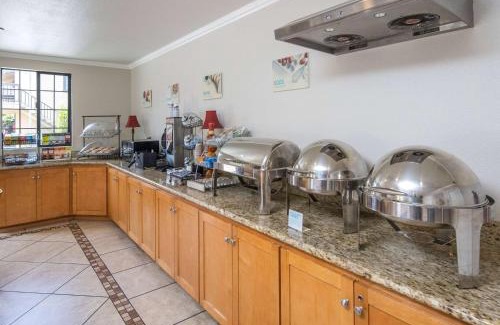 North Whisman Hotel | Ramada by Wyndham Mountain View