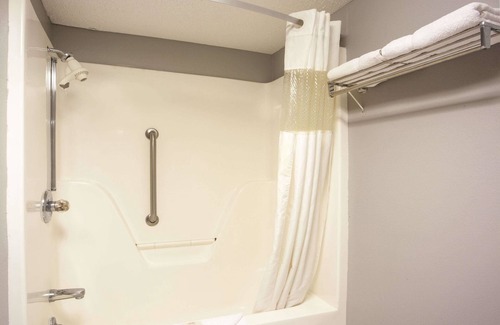 Pearl Hotel | Ramada by Wyndham Pearl/Jackson Airport
