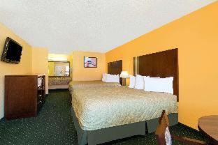 West San Antonio Hotel | Ramada by Wyndham San Antonio Near SeaWorld - Lackland AFB