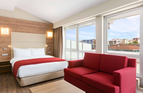 Kartal Hotel | Ramada Encore by Wyndham Istanbul Kartal