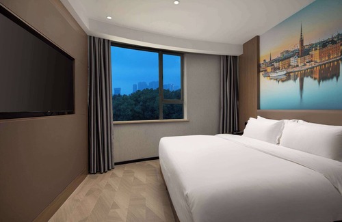 Caidian Qu Hotel | Ramada Encore by Wyndham Wuhan West