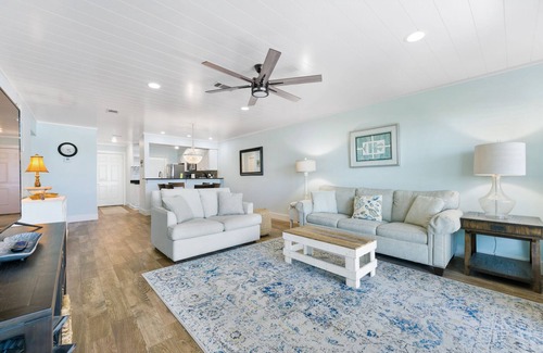 Sunnyside Condo | Ramsgate Gulf Front one level, New Remodel!