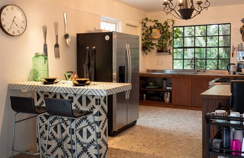 Tepotzotlan Apartment | Ranch Getaway w/Jacuzzi, Basketball & Ping Pong
