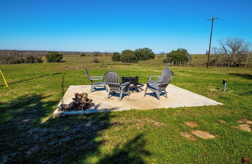 Washington House | Ranch house in historic Washington, Texas. Wide, open country views