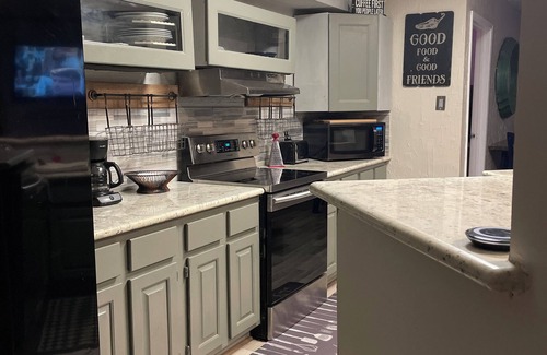 Briarforest House | Ranch Style house in the City ! Nice and Spacious!