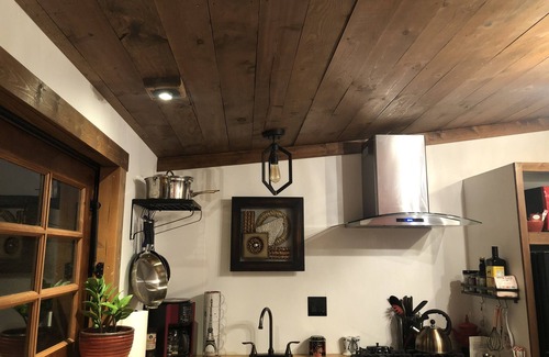 Pomerene Cabin | Ranchito Paraiso: Pet-friendly Rustic Elegance in the Desert