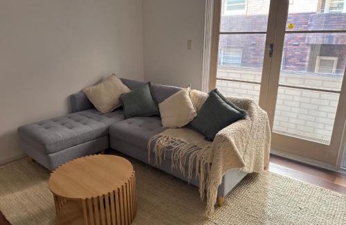 Randwick Apartment | Randwick Luxury 2 Bed Apt & Study Area