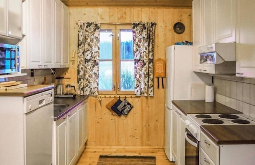 Iltasmaki House | Rantaheikari by Interhome