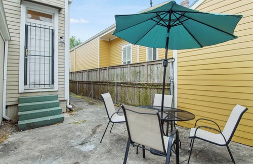 French Quarter House | Rare find in the Marigny Triangle! Steps to the French Quarter and Frenchman St