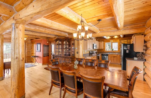 Alma Cabin | Rare mountain-view log home with hot tub, fireplace & WiFi - near Breckenridge