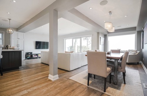 Long Branch House | Rare Waterfront 4-bedroom on the Lake