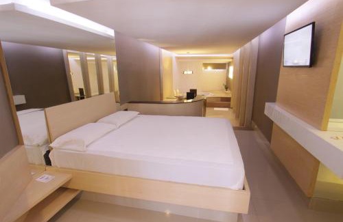 Mae Luiza Hotel | Raru's Motel Via Costeira (Adult Only)