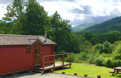 Rashfield Cabin | Rashfield Sheilings - Riverside Lodges, by Pucks Glen, Dunoon