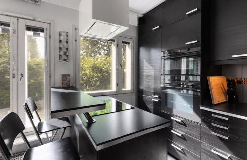 Jyvaskyla Apartment | Rauhallinen huoneisto, pysäköinti, sauna, oma piha